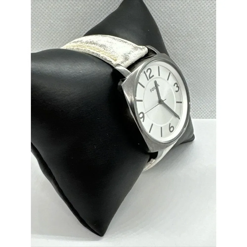 Fossil BQ3360 Women's White Leather Strap Analog Dial Quartz Wrist Watch JNA349